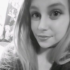 Meet your Posher, Taylar